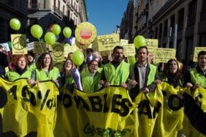 Greenpeace: en deensa de energias 100x100 renovables.