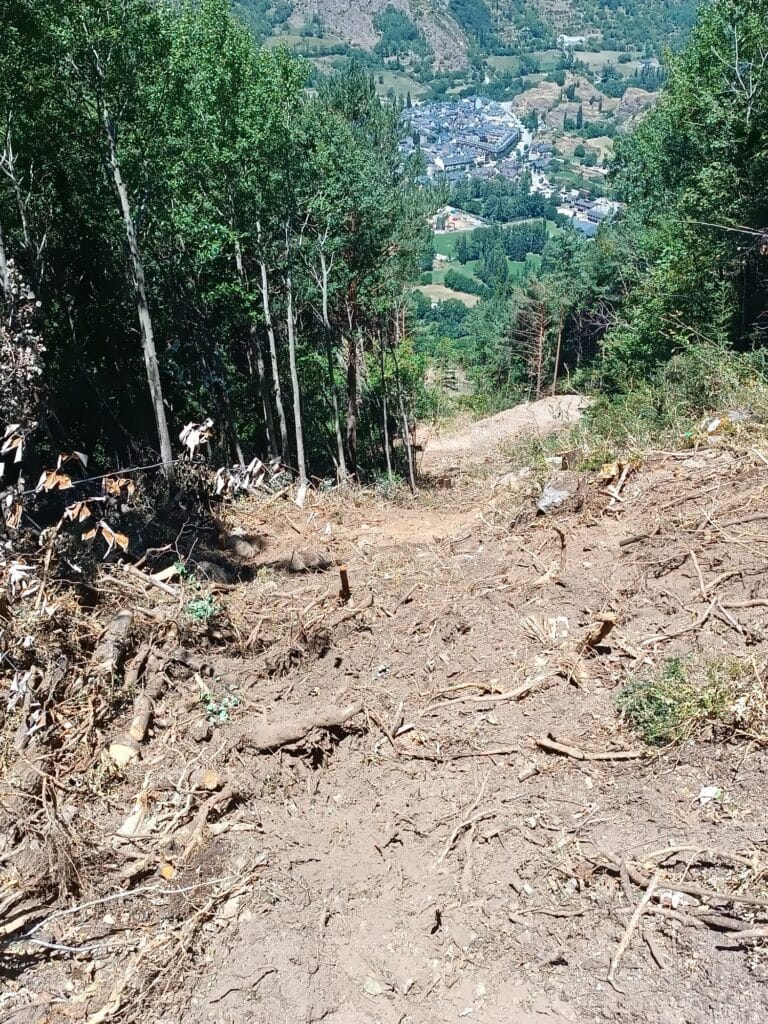 Valle de Benasque-Cerler arrasado por las obras de la telecabina.