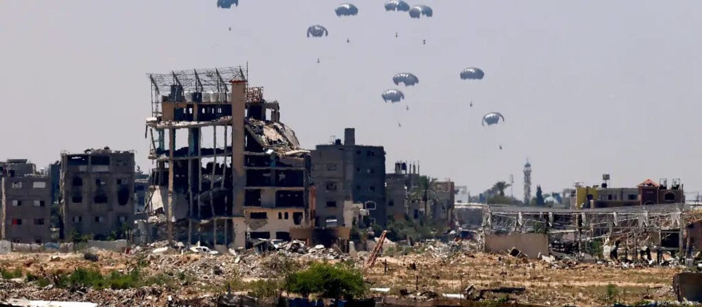Ayuda a Gaza (DW).
