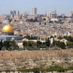 Jerusalén es una ciudad judía, una ciudad cristiana, una ciudad musulmana. Debe seguir siendo un patrimonio común.