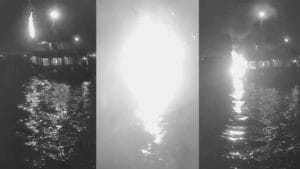 Momento de la caída de un objeto incendiario sobre un barco de la flotilla global hacia Gaza.