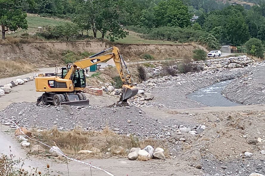 Obras en el cauce del Ésera - Foto: PDMA.