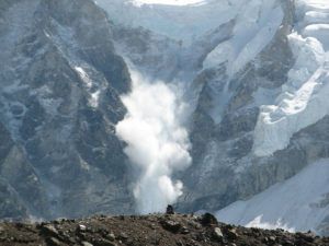 avalancha Nepal